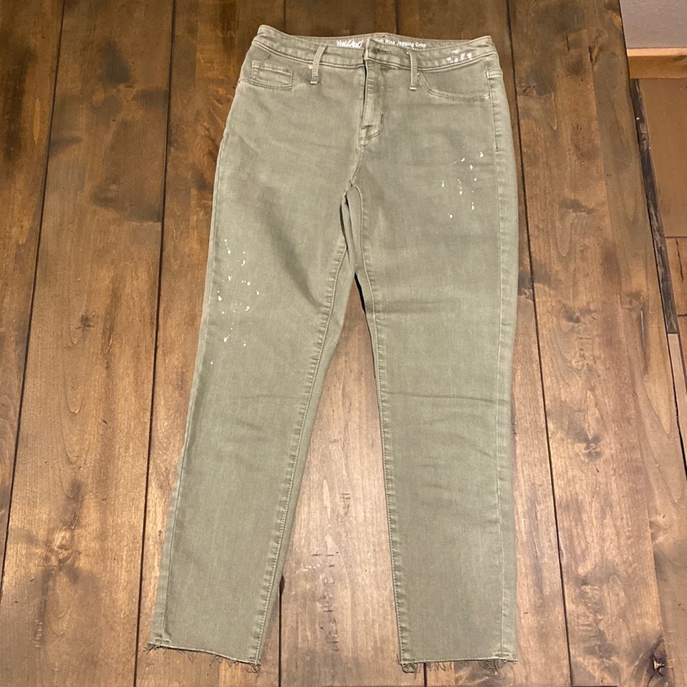 Olive Green High Rise Jegging Crop